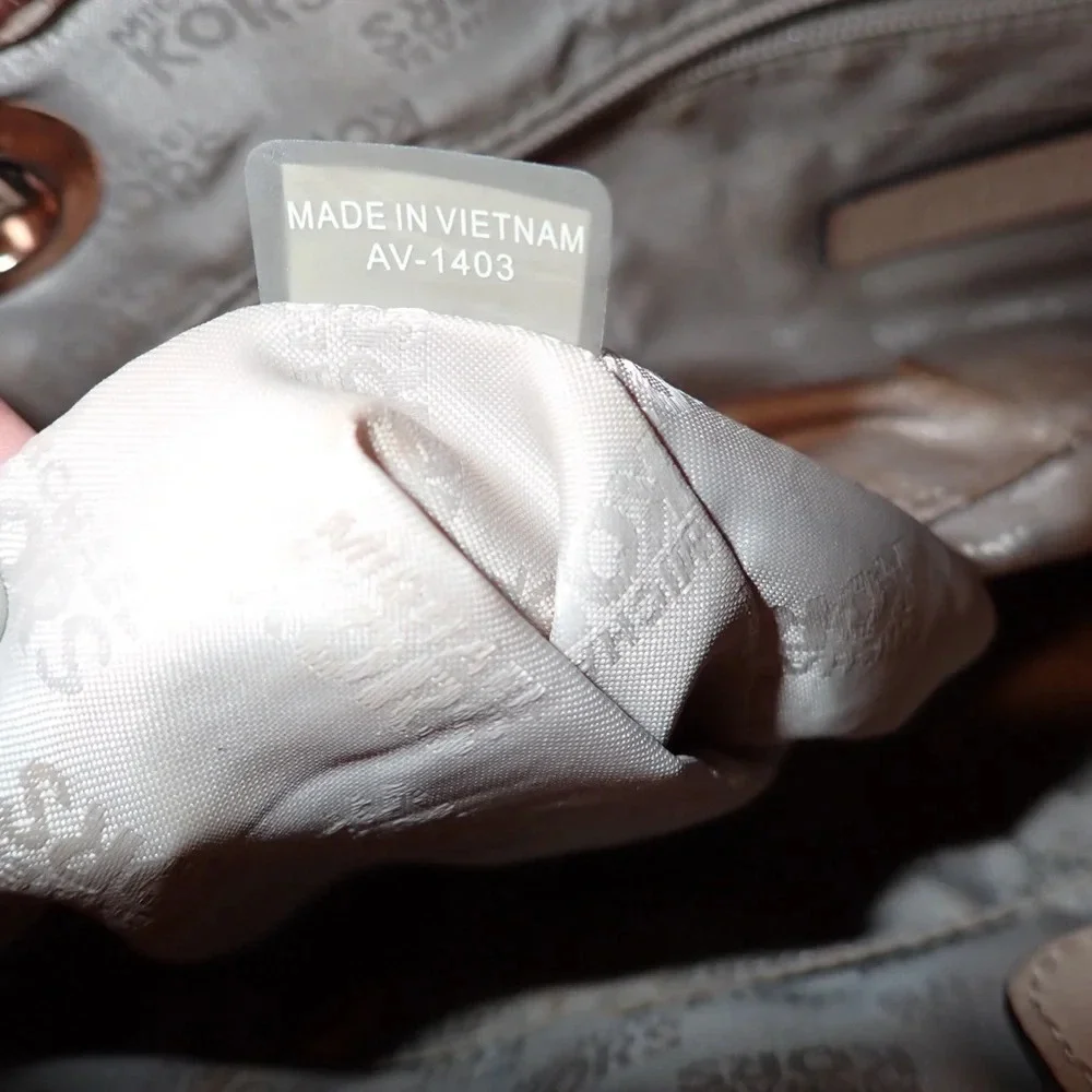 Michael Kors Metallic Mirror Rose Gold Tote Shoulder Bag - Picture 13 of 15